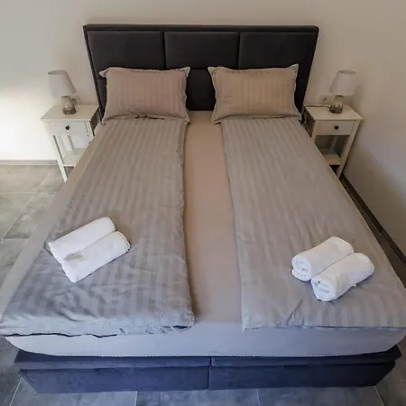 Apartamento Aldina 3 *