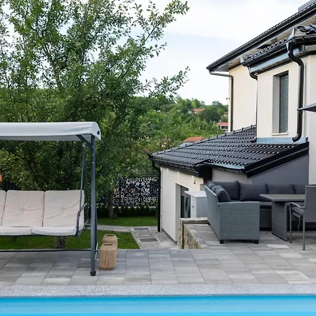 Aldina 3 Apartamento Bihać