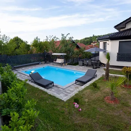 Aldina 3 Apartamento Bihać